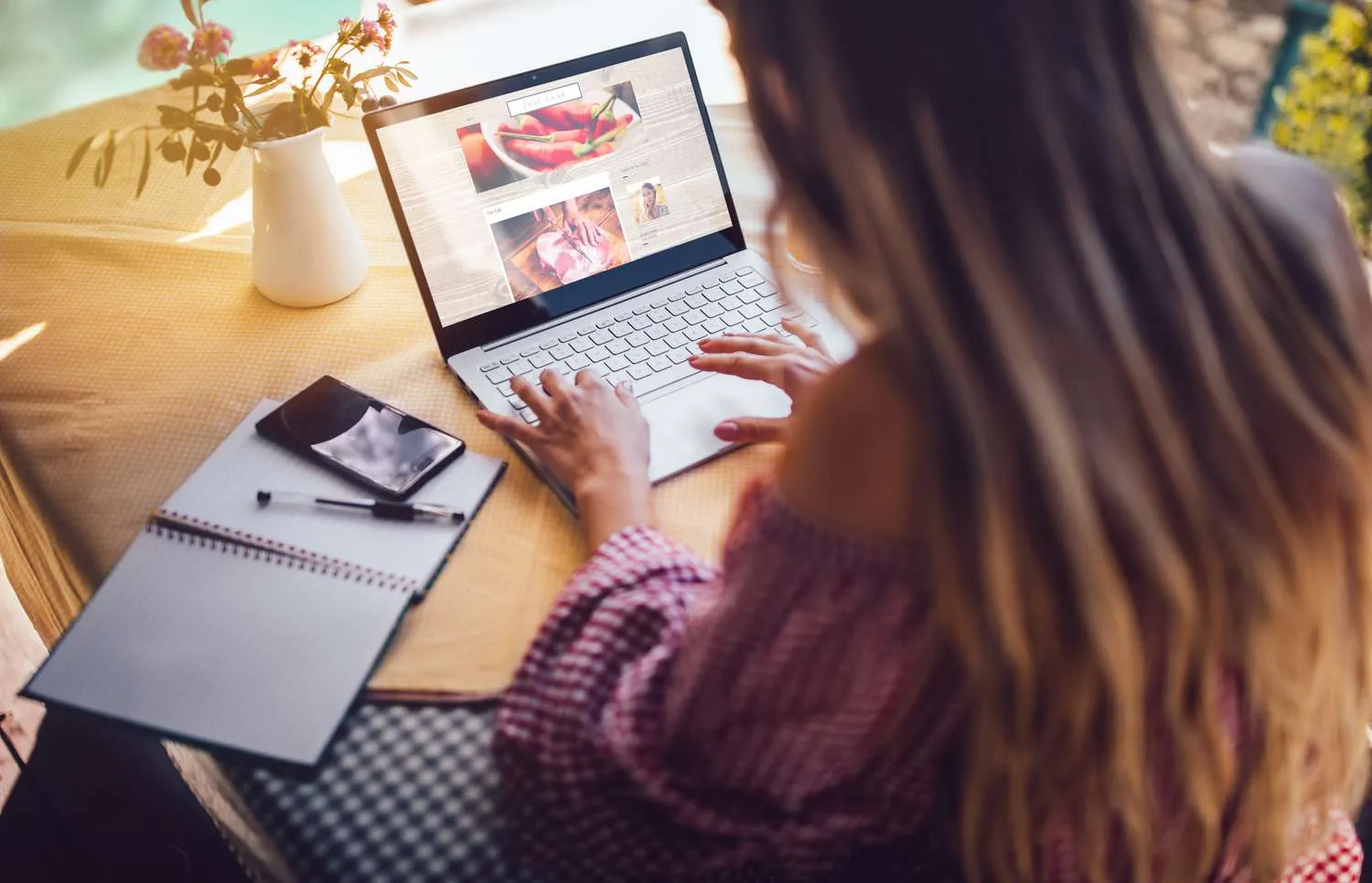 Why Is Your Workplace Internet Running Slow? Uncovering the
 - jiuyou